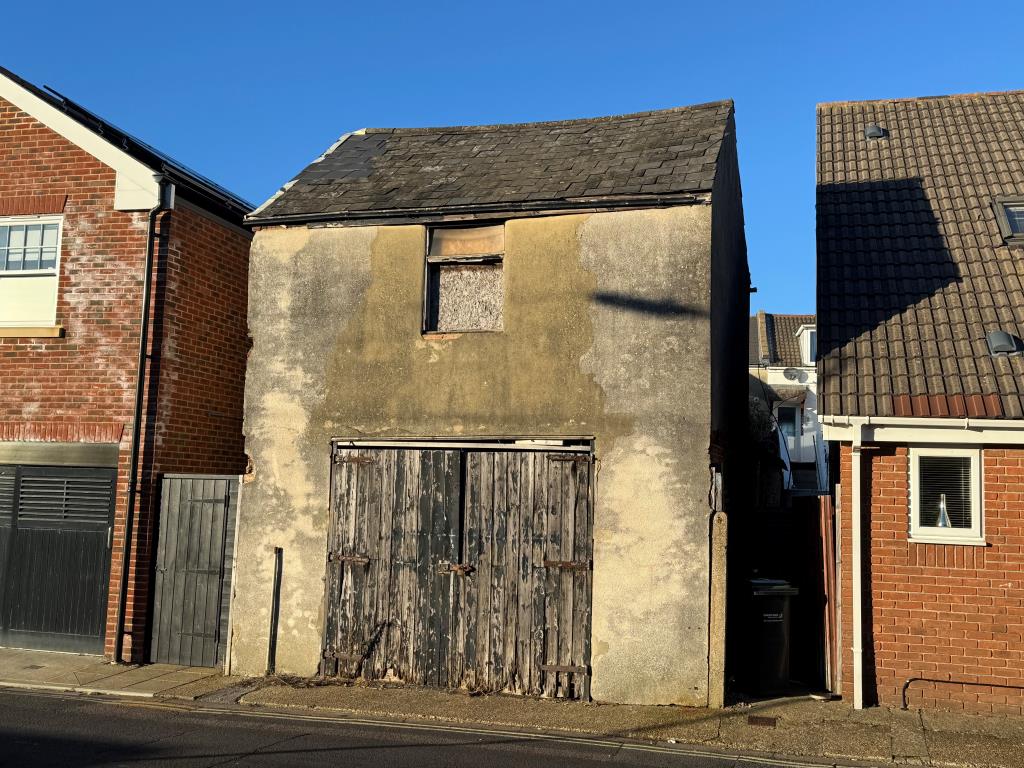 Lot: 85 - MIXED RESIDENTIAL & COMMERCIAL INVESTMENT AND CONSENT TO ADD A TWO-BEDROOM HOUSE TO THE REAR - Alternative Rear View